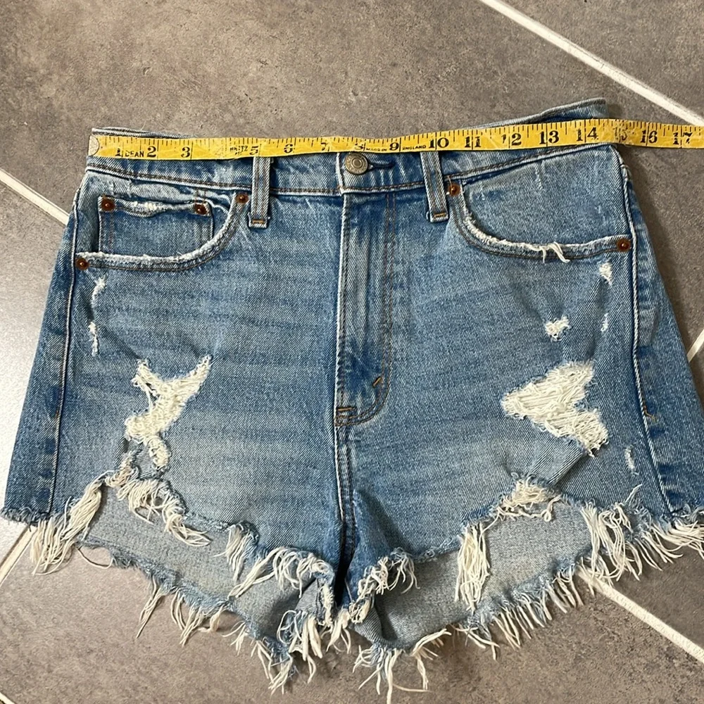 Abercrombie & Fitch High Rise Mom Shorts size 28 - Picture 3 of 10